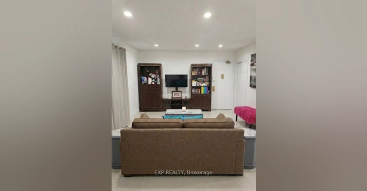 3-256 Lakeshore Road E, Mississauga, ON, L5G 1G9 - 2