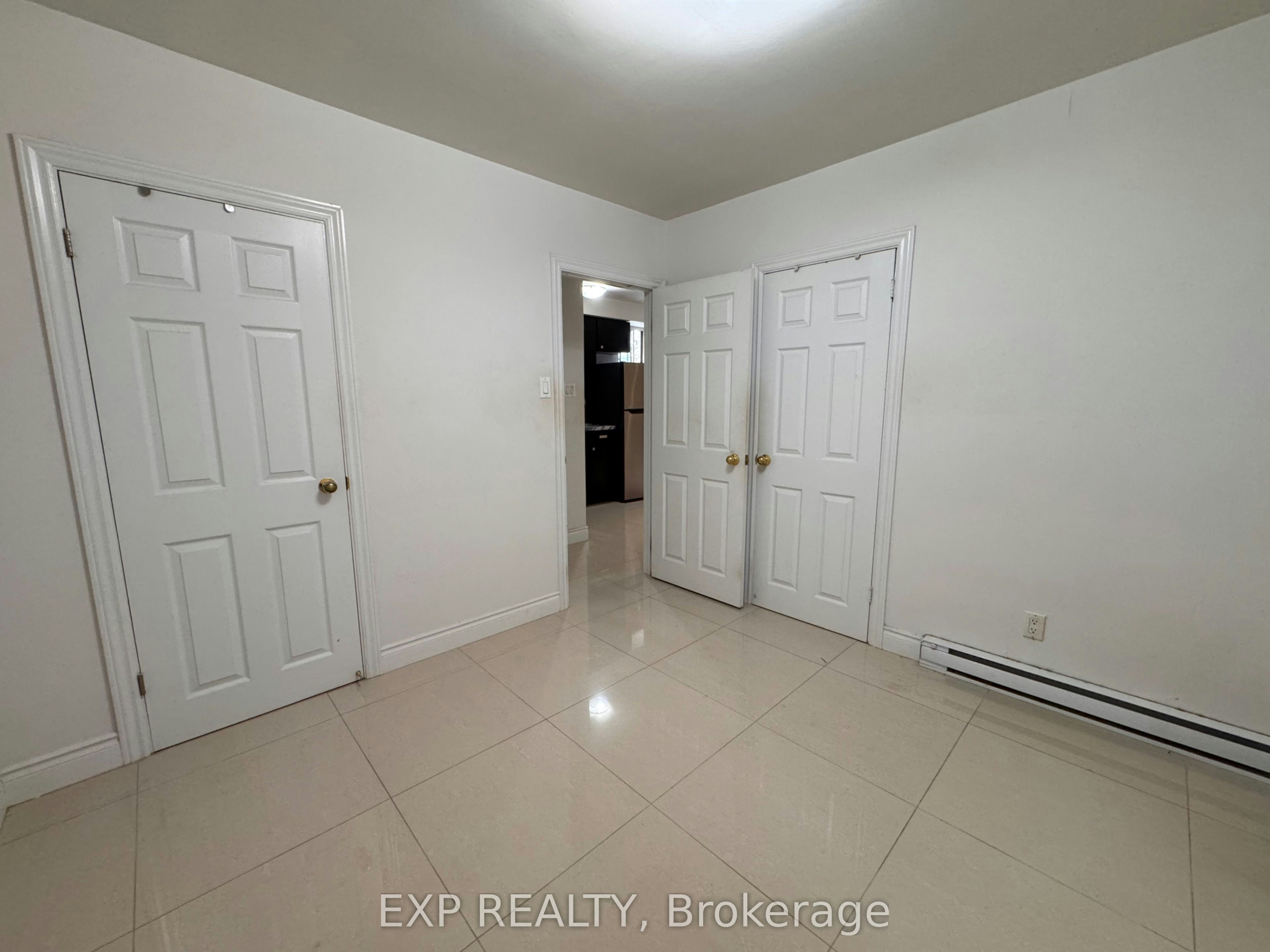 3-256 Lakeshore Road E, Mississauga, ON, L5G 1G9 - 7