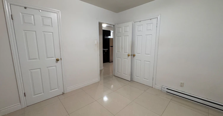 3-256 Lakeshore Road E, Mississauga, ON, L5G 1G9 - 7