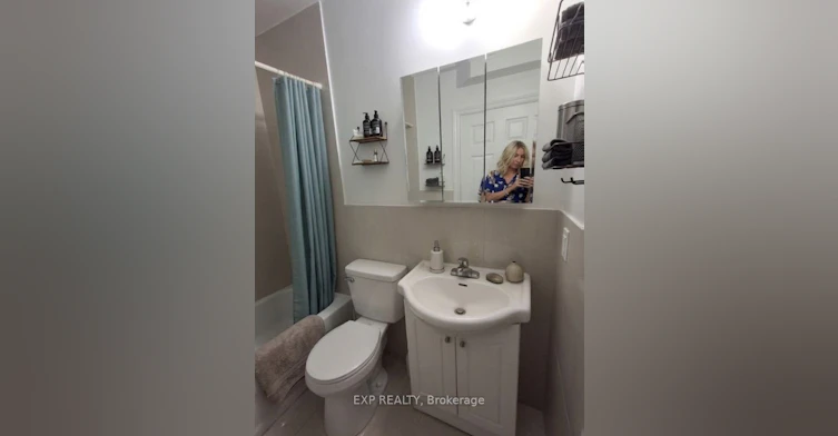 3-256 Lakeshore Road E, Mississauga, ON, L5G 1G9 - 6