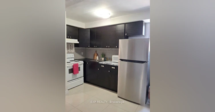 3-256 Lakeshore Road E, Mississauga, ON, L5G 1G9 - 3