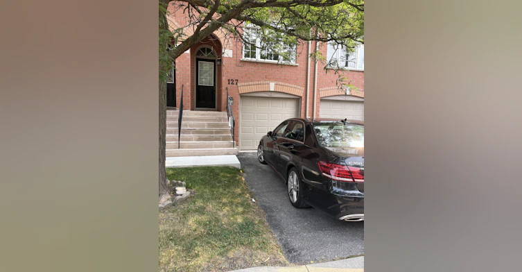 127-5030 Heatherleigh Avenue, Mississauga, ON, L5V 2G7 - 2