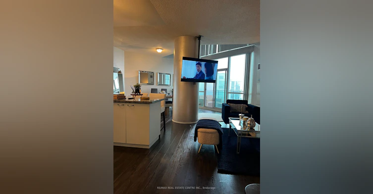 913-3939 Duke Of York Boulevard, Mississauga, ON, L5B 4N2 - 4