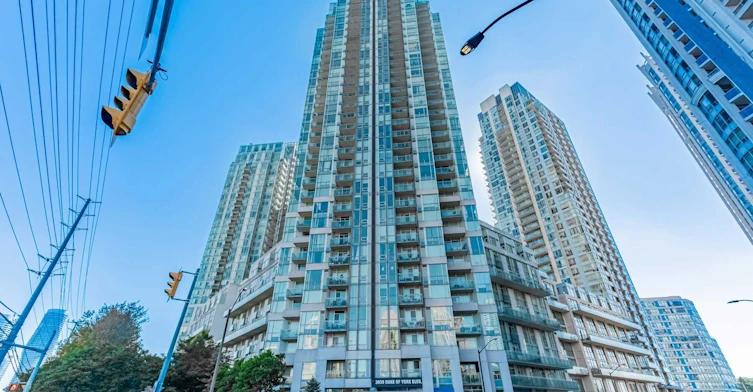 913-3939 Duke Of York Boulevard, Mississauga, ON, L5B 4N2