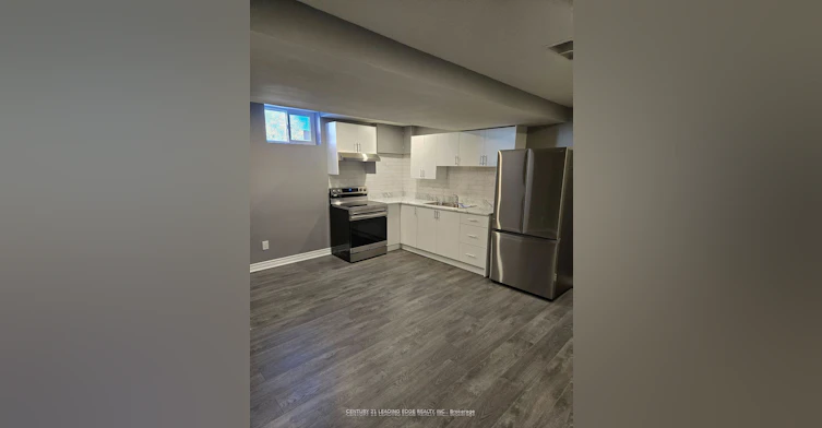 10 Lambton Avenue, Toronto, ON, M6N 2S1 - 10