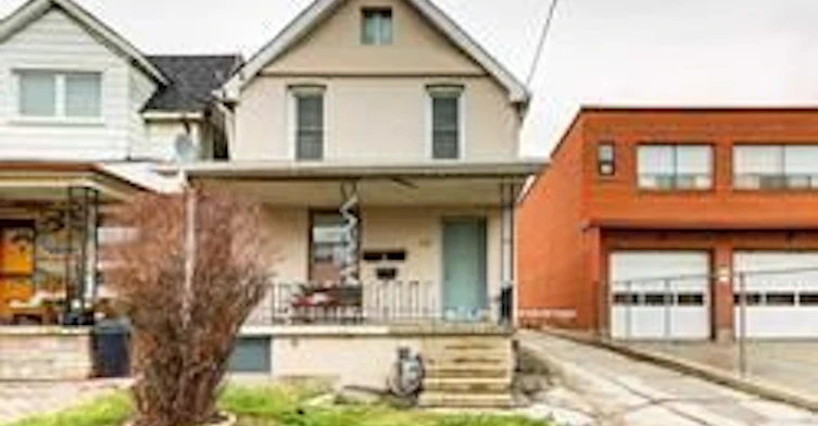 10 Lambton Avenue, Toronto, ON, M6N 2S1