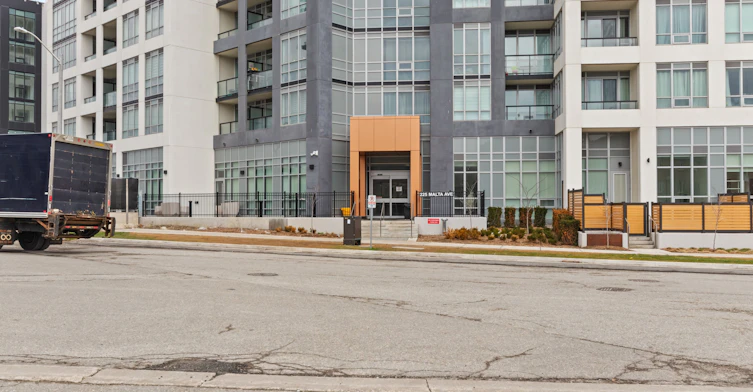 706-225 Malta Avenue, Brampton, ON, L6Y 4M5 - 2