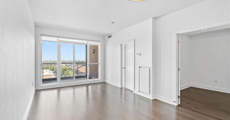 606-2470 Prince Michael Drive, Oakville, ON, L6H 0G9 - 17