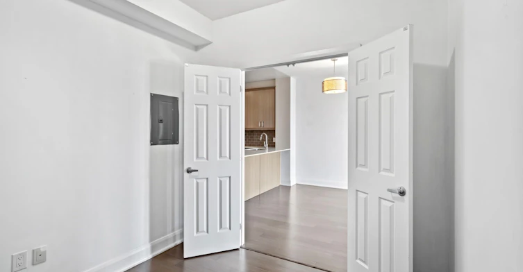 606-2470 Prince Michael Drive, Oakville, ON, L6H 0G9 - 14