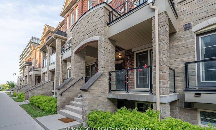45-200 Veterans Drive