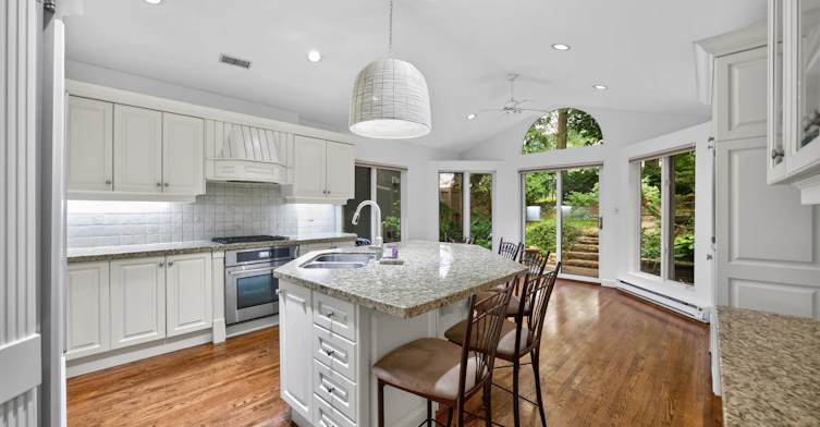 32 Edenbrook Hill, Toronto, ON, M9A 3Z6 - 13