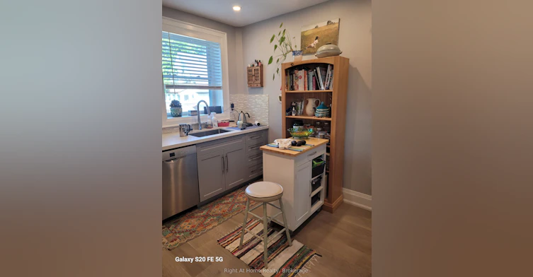 517 Runnymede Road, Toronto, ON, M6S 2Z8 - 5