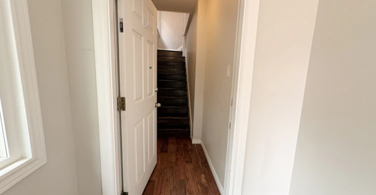 2nd Flr-51 Parkdale Road, Toronto, ON, M6R 1E3 - 3