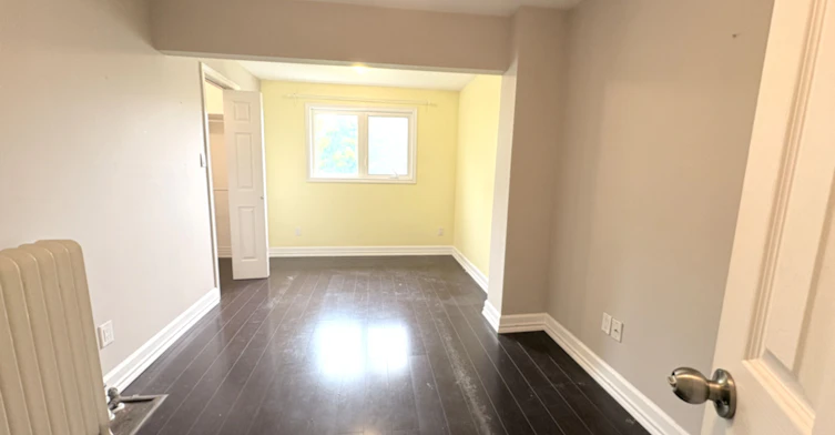 2nd Flr-51 Parkdale Road, Toronto, ON, M6R 1E3 - 12