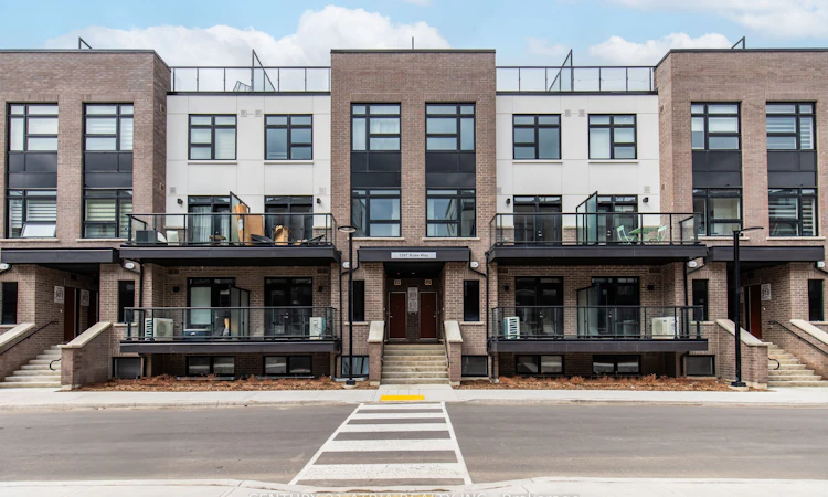 112-1597 Rose Way
