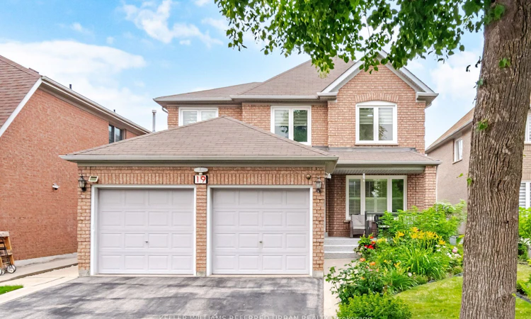 19 Softneedle Avenue