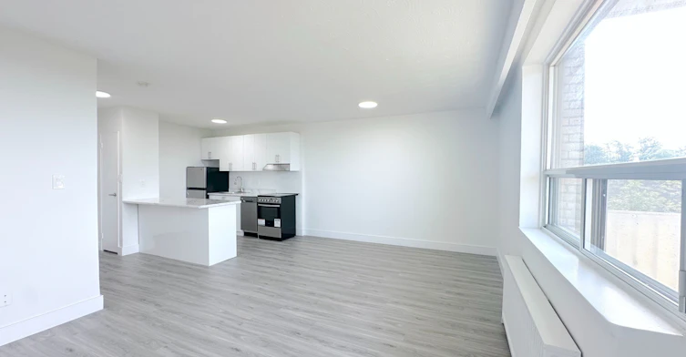 303-79 Jameson Avenue, Toronto, ON, M6K 2V3 - 6
