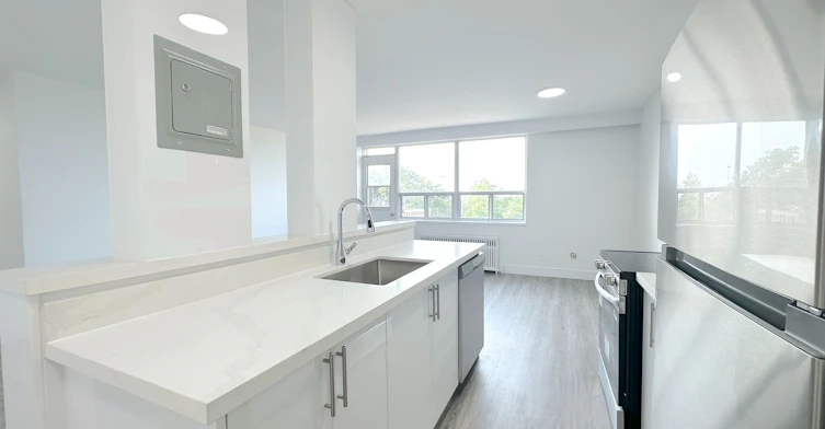 301-79 Jameson Avenue, Toronto, ON, M6K 2V3 - 2