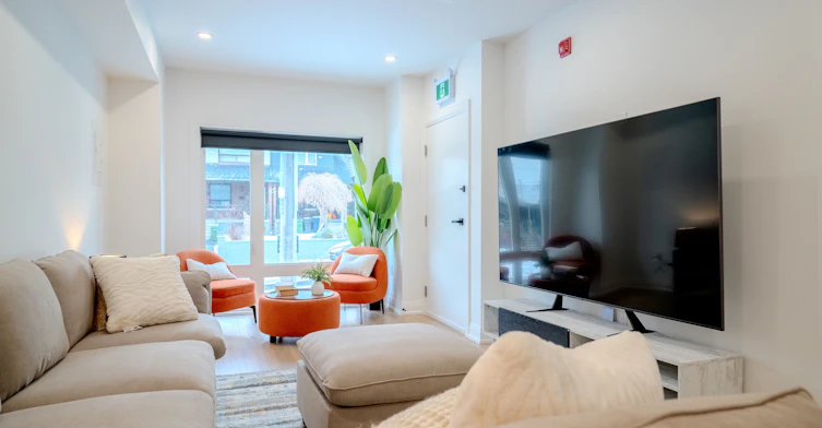 2-55 Innes Avenue, Toronto, ON, M6E 1N1 - 7