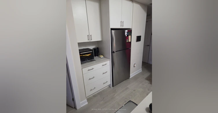 810-3200 William Colston Avenue, Oakville, ON, L6H 7W6 - 8