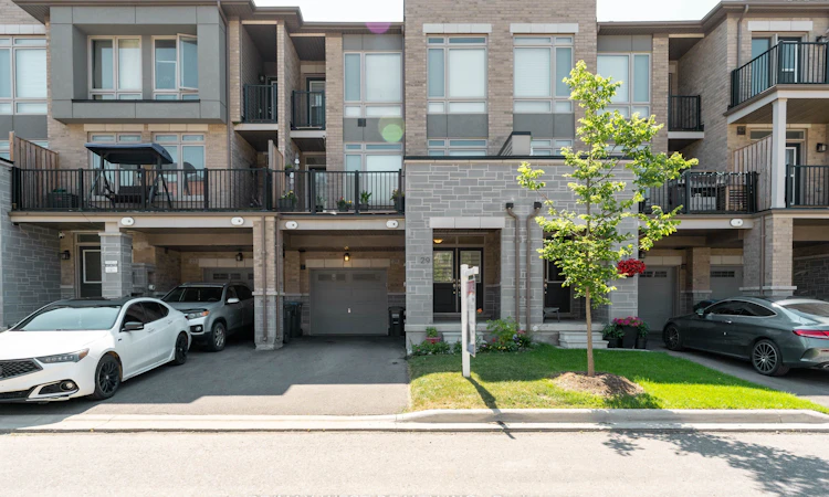 29 Arrowview Drive