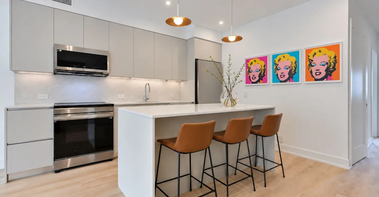 2-266 Indian Grove, Toronto, ON, M6P 2H5 - 2