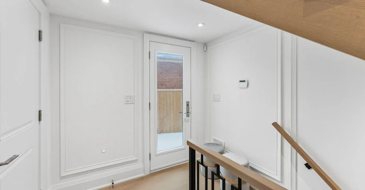 Main & 2nd Floor-42 Agar Crescent, Toronto, ON, M9B 5A6 - 24