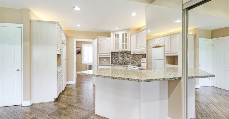 3927 Bloor Street W, Toronto, ON, M9B 1L8 - 8