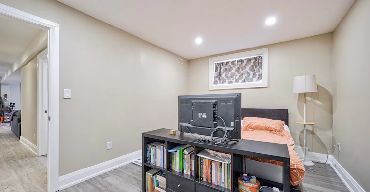 Basement-14 Stephen Drive, Toronto, ON, M8Y 3M5 - 6