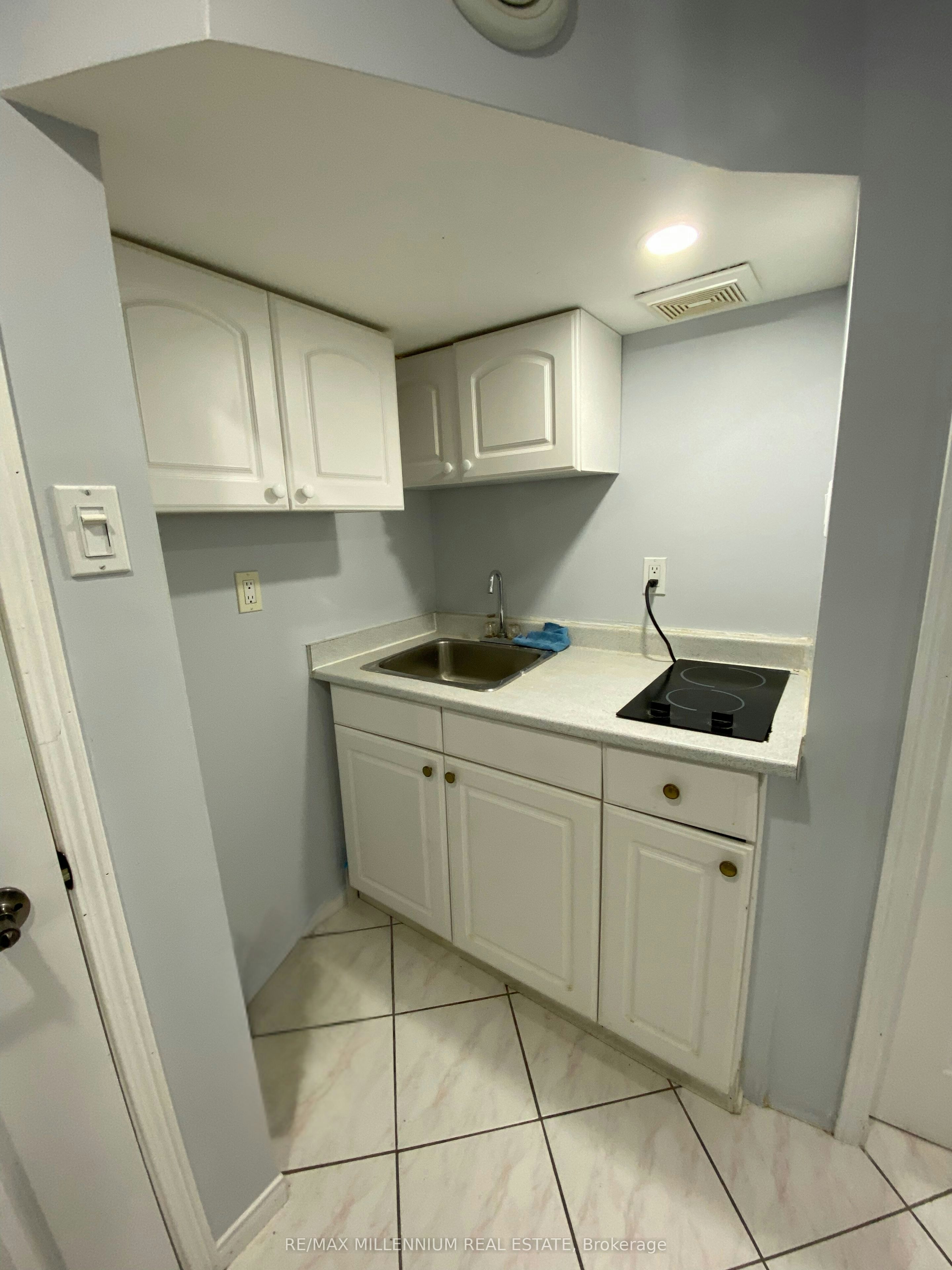 Basement-5110 Timbermill Court, Mississauga, ON, L5V 2B8 - 4