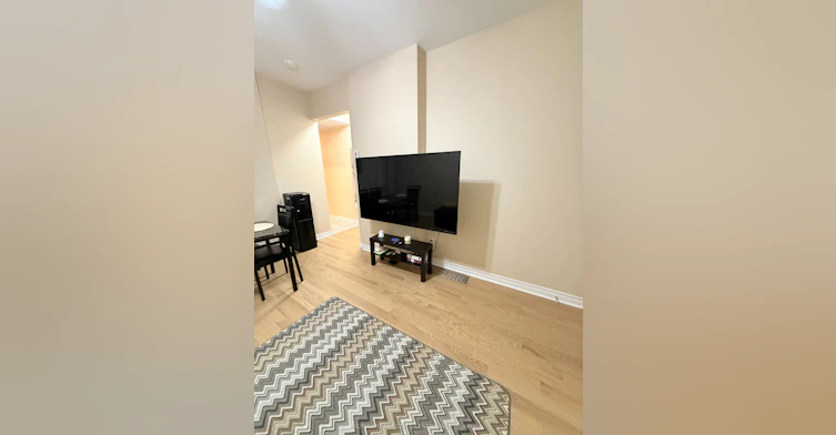 6 Ray Avenue, Toronto, ON, M6M 2A8 - 7