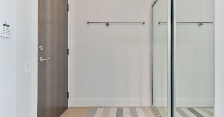 2110-105 The Queensway N/A, Toronto, ON, M6S 5B5 - 18