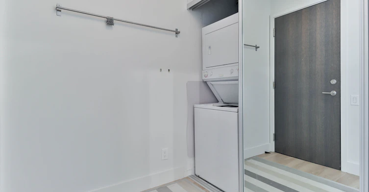 2110-105 The Queensway N/A, Toronto, ON, M6S 5B5 - 20