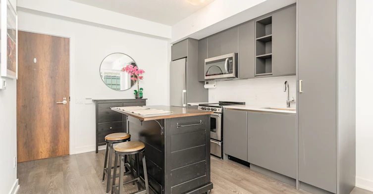 625-251 Manitoba Street, Toronto, ON, M8Y 0C7 - 8
