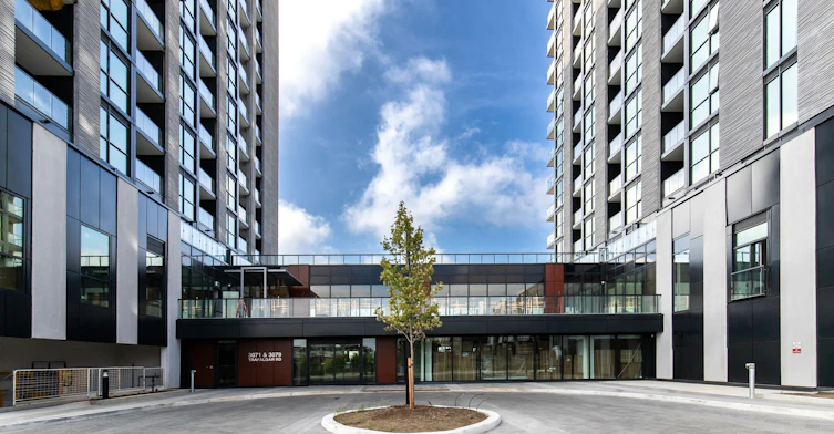 411-3071 Trafalgar Road, Oakville, ON, L6H 8C6 - 3