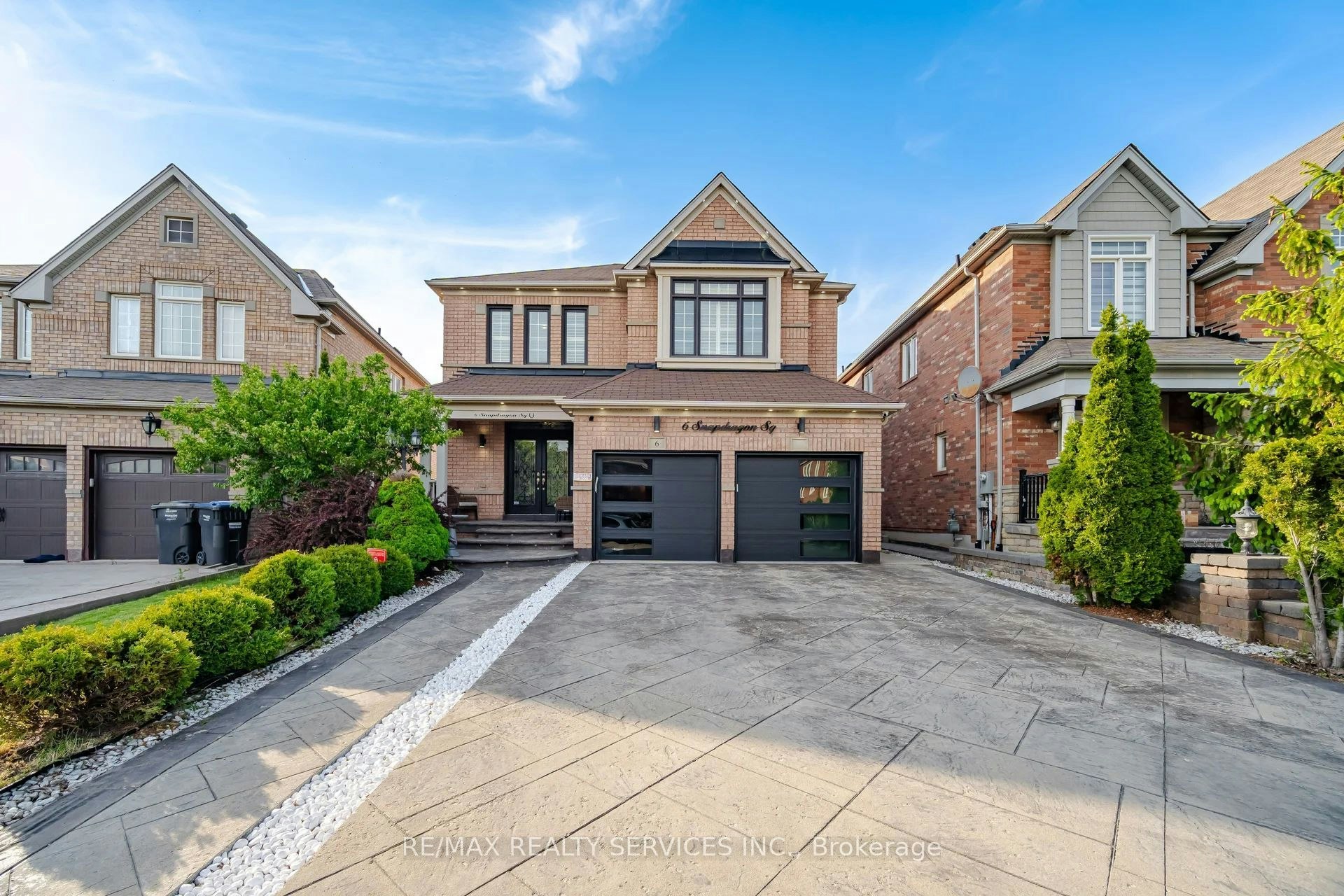 6 Snapdragon Square, Brampton, ON, L6P 3K2