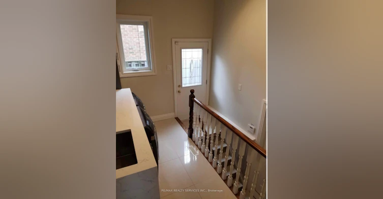1543 Polesden Drive, Mississauga, ON, L5G 4P8 - 3