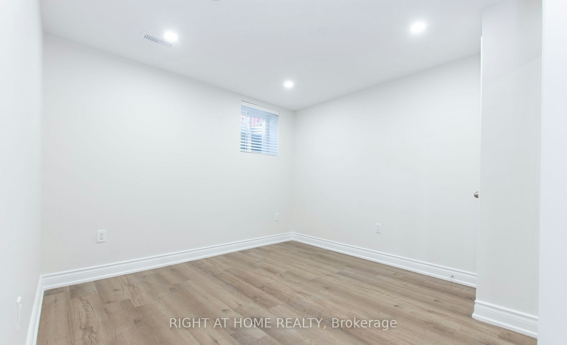 Bsmt-1112 Solomon Court, Milton, ON, L9T 8H1 - 10