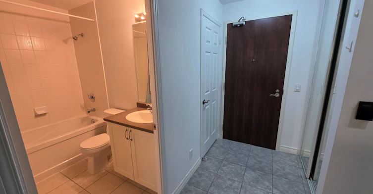 1807-339 Rathburn Road W, Mississauga, ON, L5B 0K6 - 2