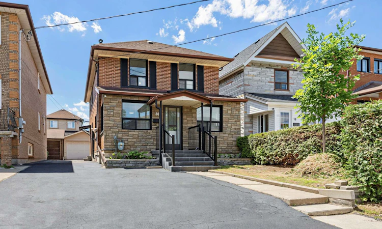 80 Gray Avenue