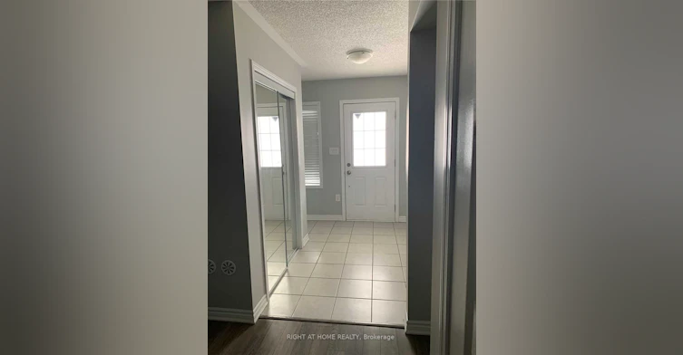 293 Eves Gate, Milton, ON, L9E 0A2 - 2