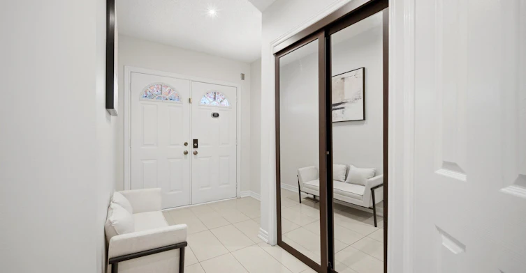 901 Knotty Pine Grove, Mississauga, ON, L5W 1J9 - 3