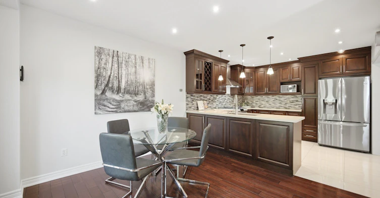901 Knotty Pine Grove, Mississauga, ON, L5W 1J9 - 9