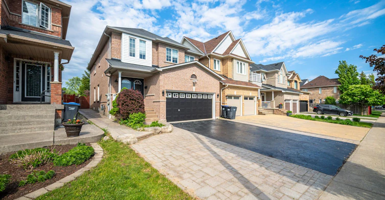 901 Knotty Pine Grove, Mississauga, ON, L5W 1J9 - 5