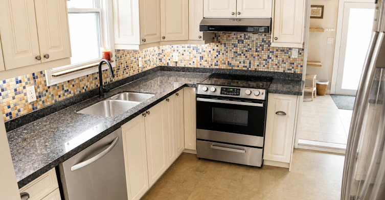 98 Foxwell Street, Toronto, ON, M6N 1Z5 - 8