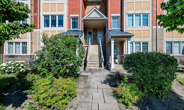 17-3985 Eglinton Avenue W