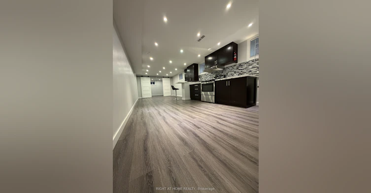 Bsmt.-2238 Delkus Crescent, Mississauga, ON, L5A 1K7