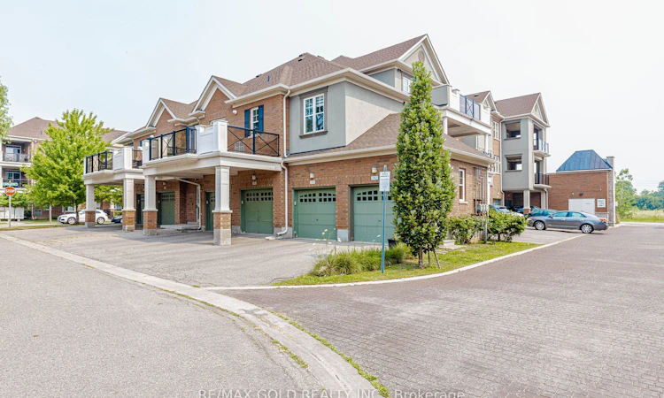 205-276 Gatwick Drive