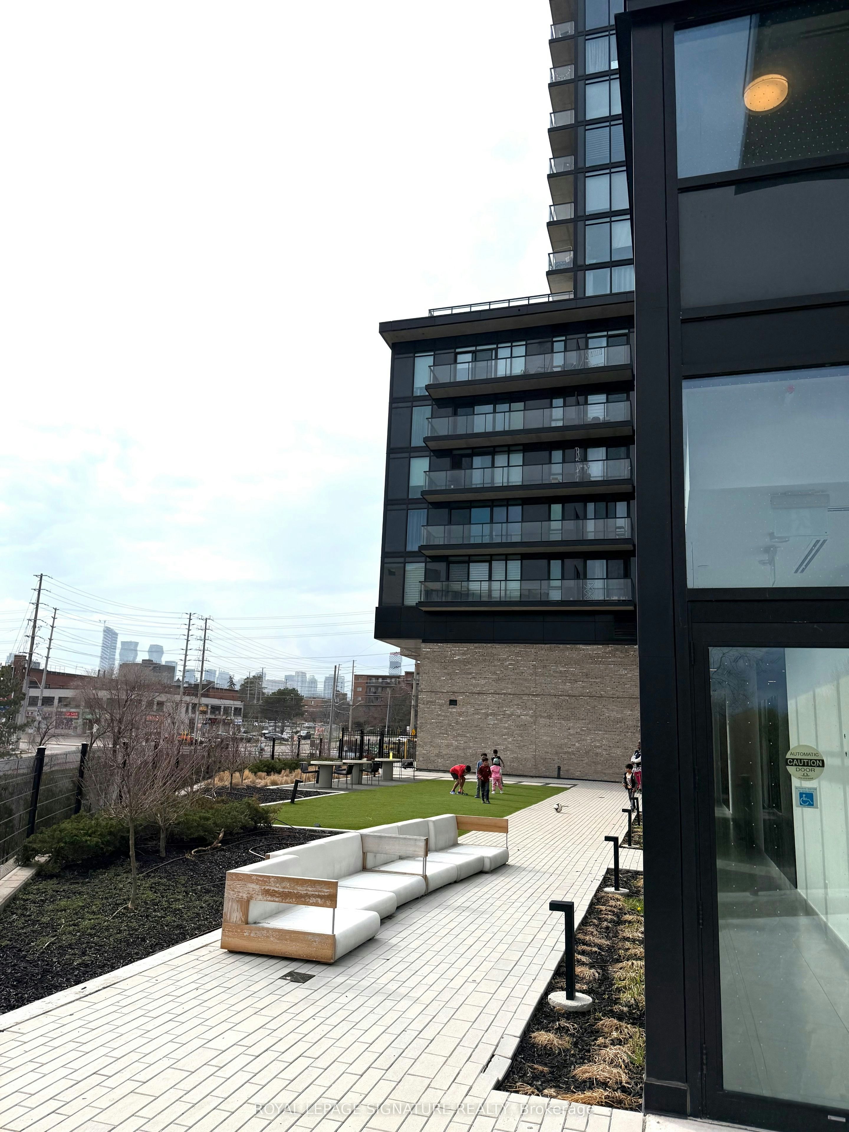 1314-86 Dundas Street E, Mississauga, ON, L5A 0B1 - 29