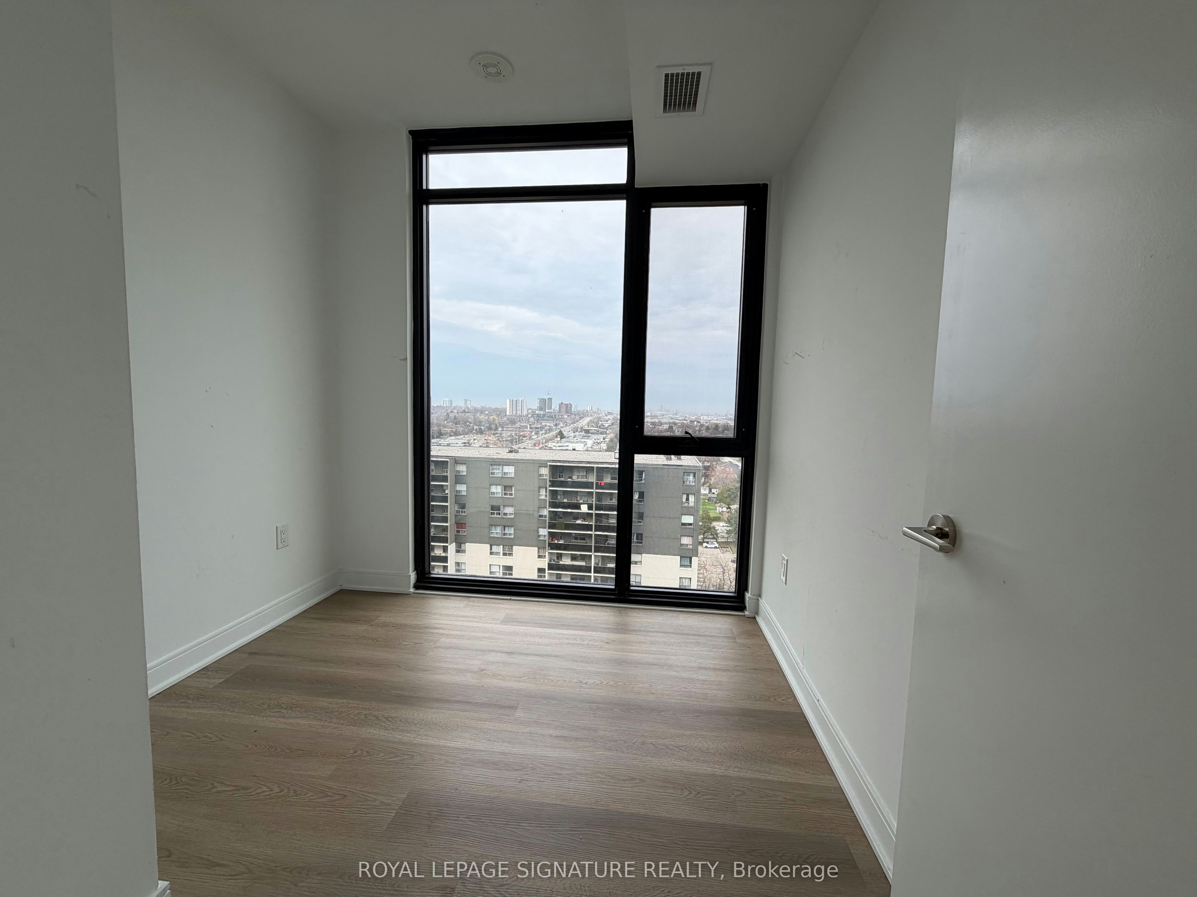 1314-86 Dundas Street E, Mississauga, ON, L5A 0B1 - 6